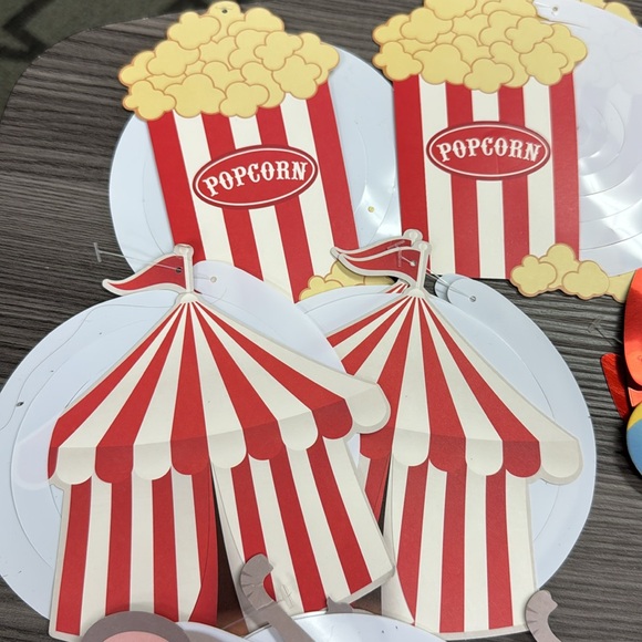 Circus Themed swirls red and white big top circus lion elephant seal decorations - Picture 2 of 4